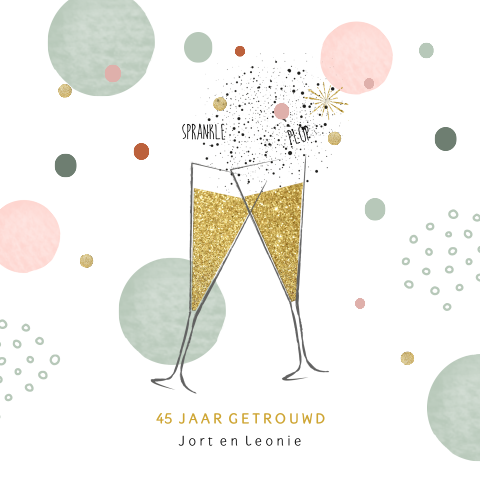 45 jaar getrouwd champagne glazen bubbels
