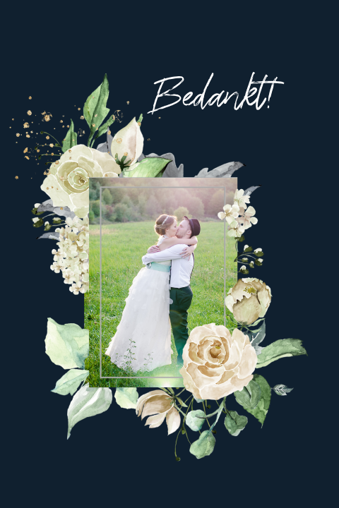 Klassieke bruiloft bedankkaart met witte rozen en eigen foto
